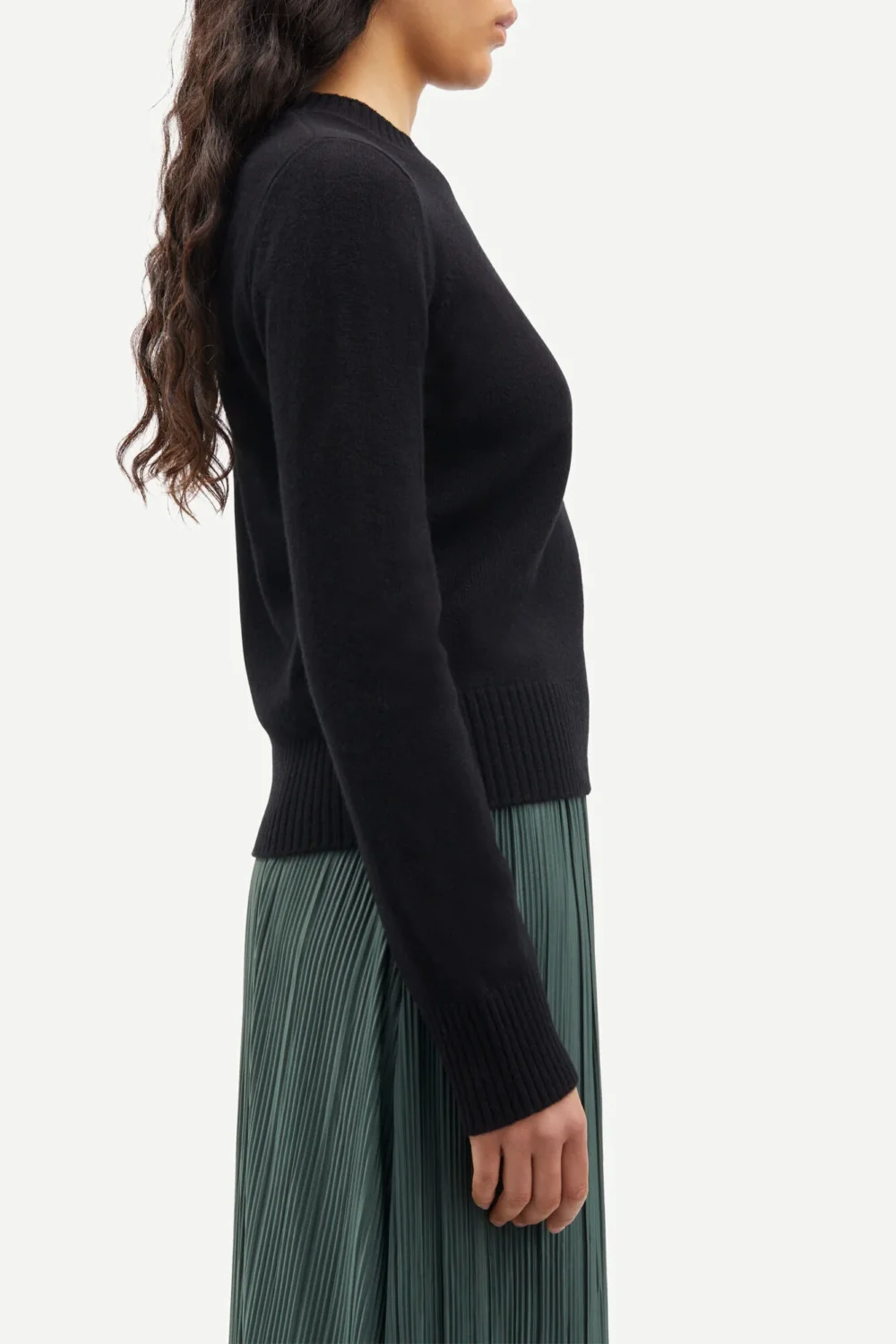 Pure merino knit sweater in black - 4