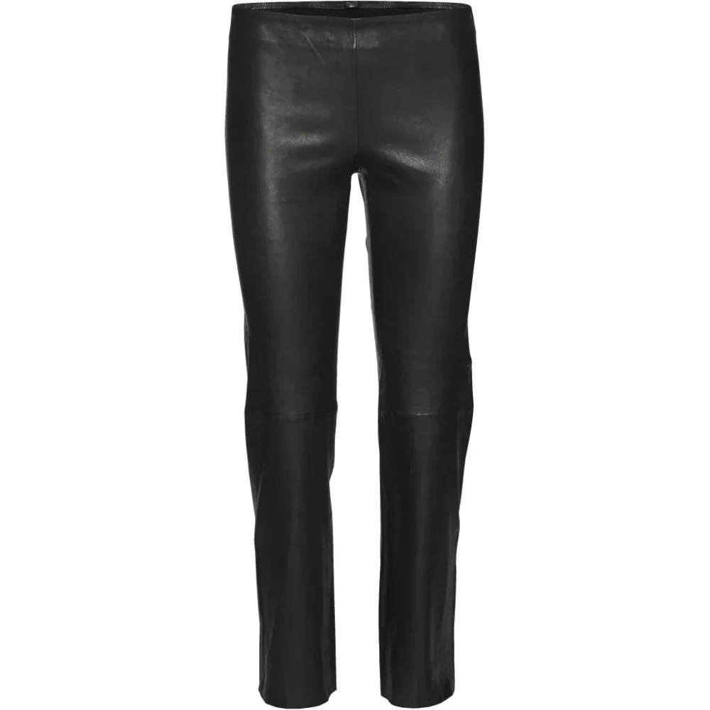 STRAIGHT LEG CROPPED LEATHER PANTS IN BLACK