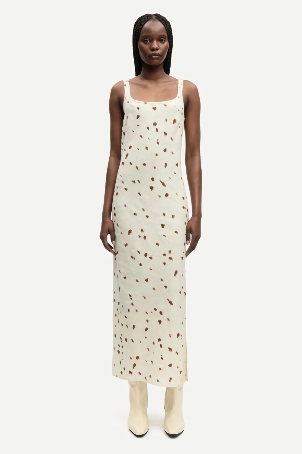 Sasunny dress in stray dott