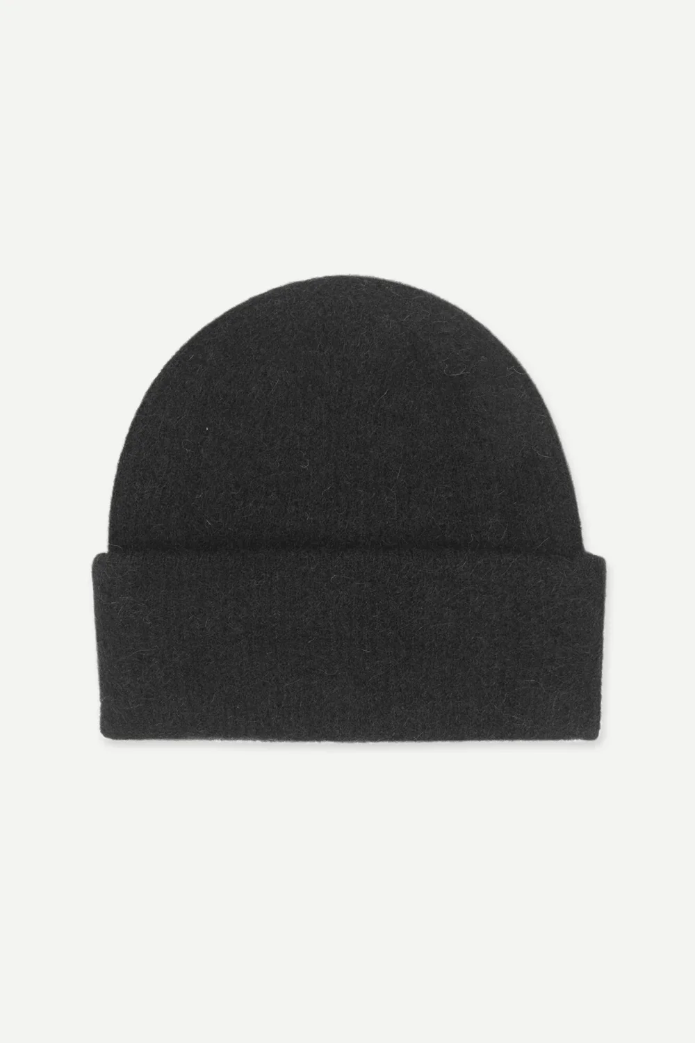 Alpaca beanie in black