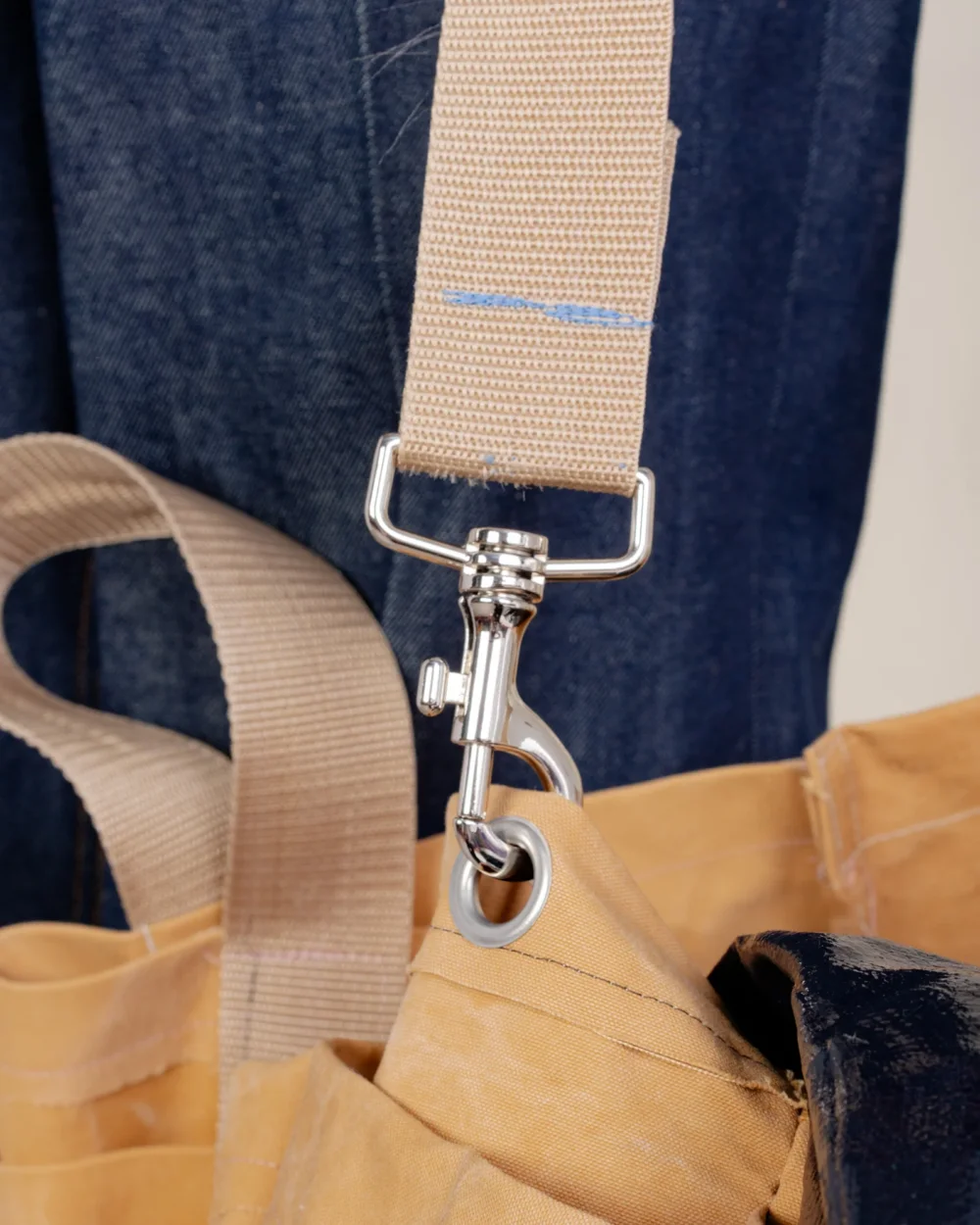 CF.21.11.04.02 WORKER SHOPPER washed sand - 4