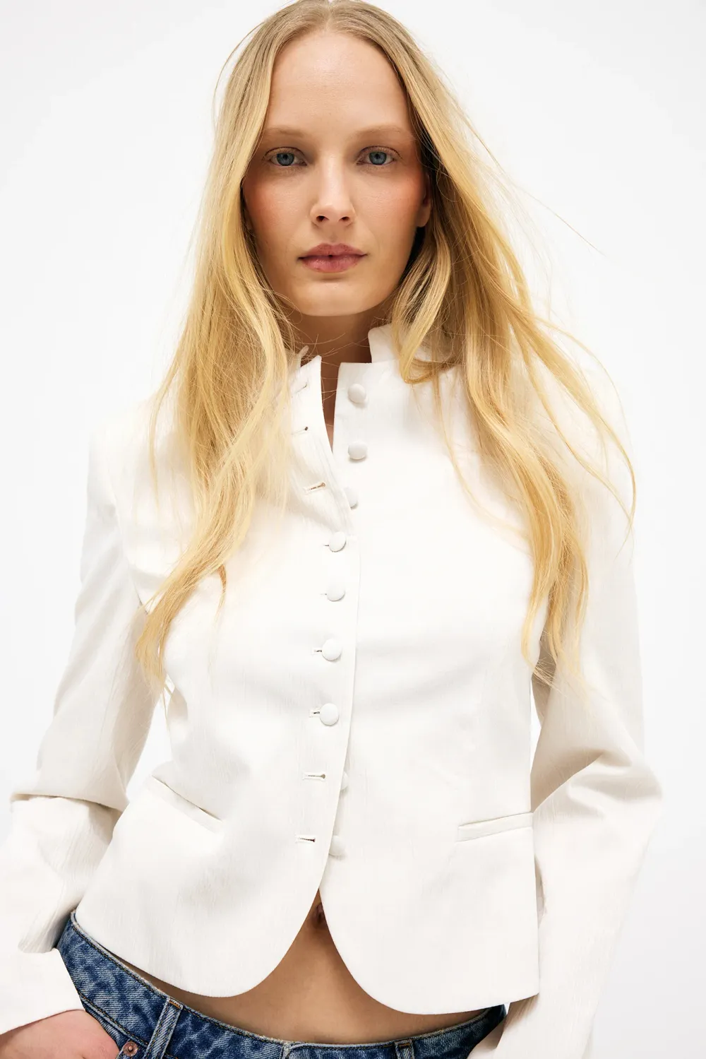 Structured Short Fitted Blazer