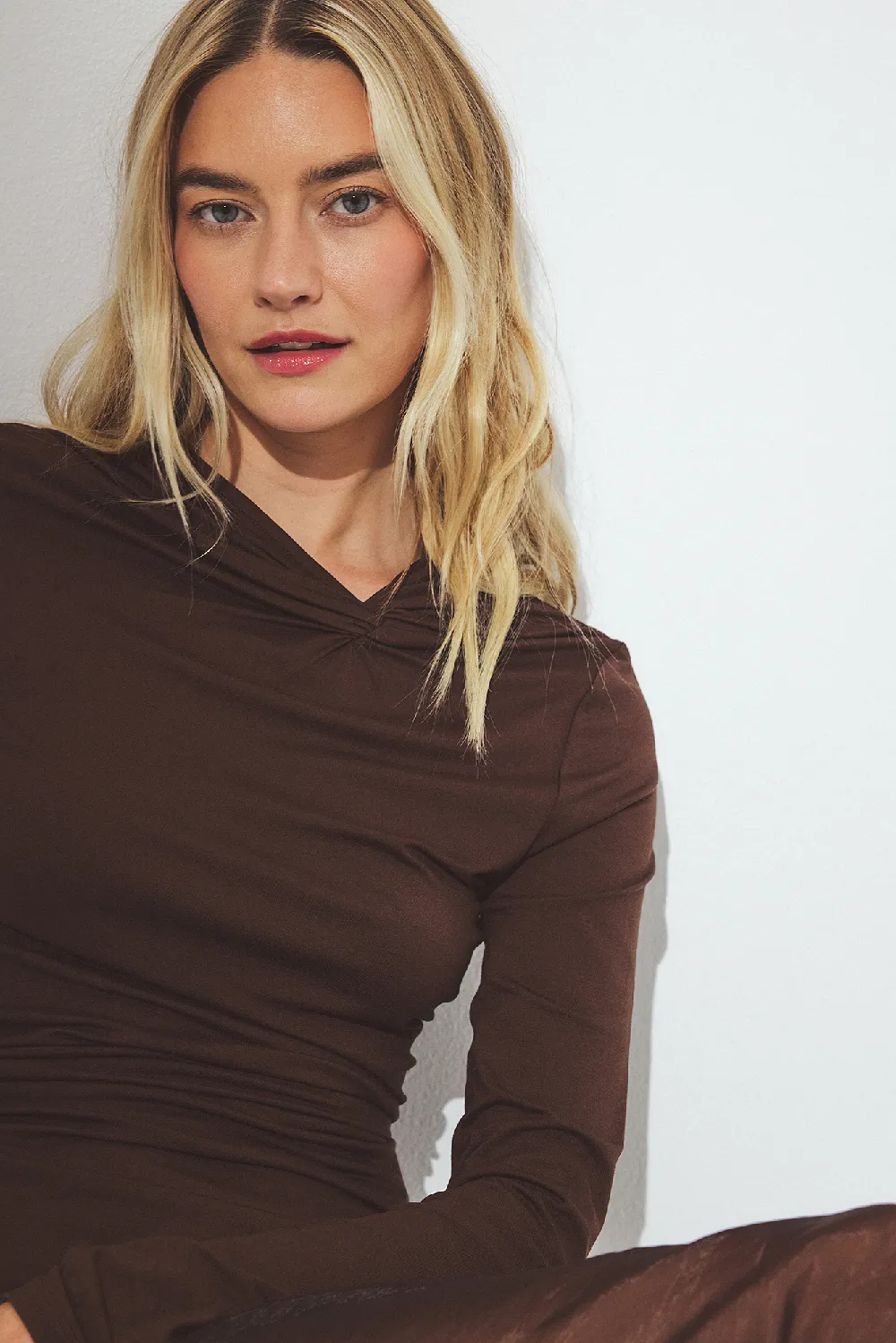 Soft Line Twisted Top