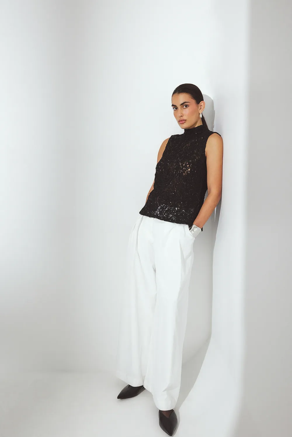 Sleeveless Lace Top - 3