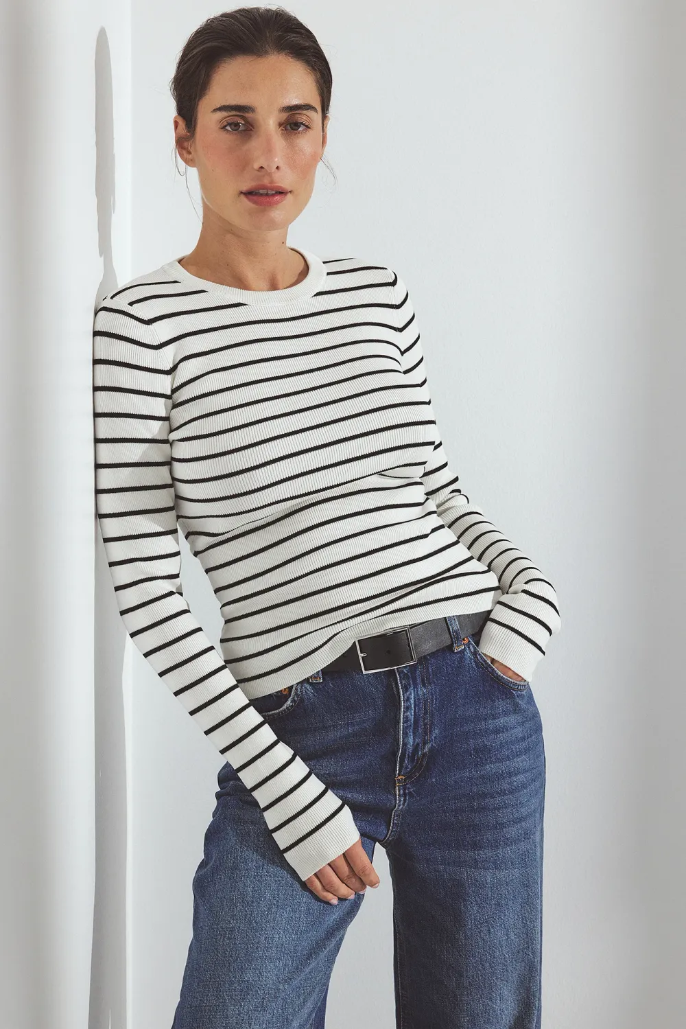 Ribbed Knitted Round Neck Top