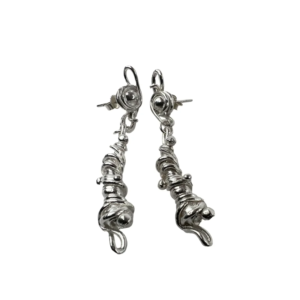 OMYO Pendulum Ear Studs