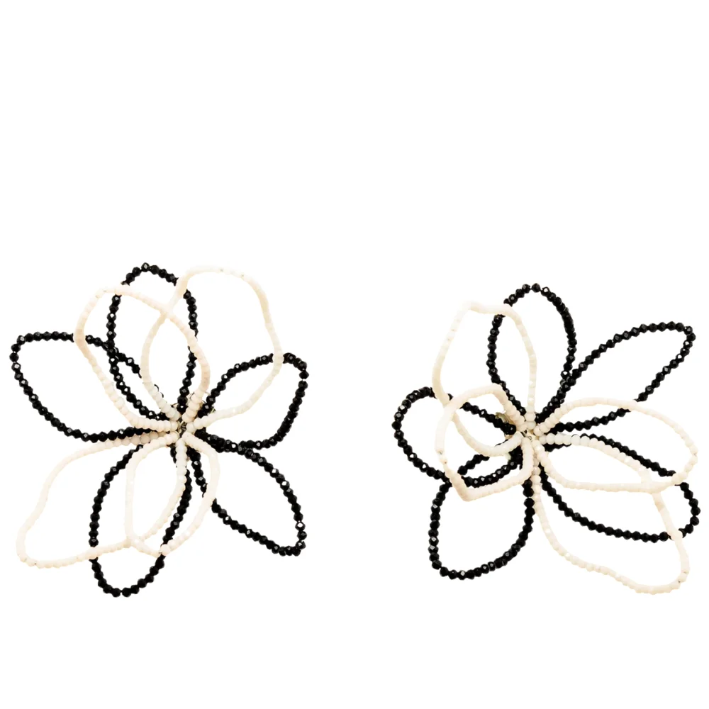 Poisoned Lilies in Multi Beige and Black - 3
