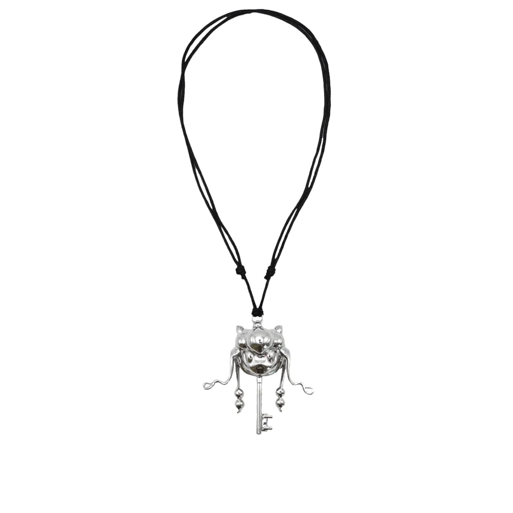 Key Emblem on Rope in Silver / Black