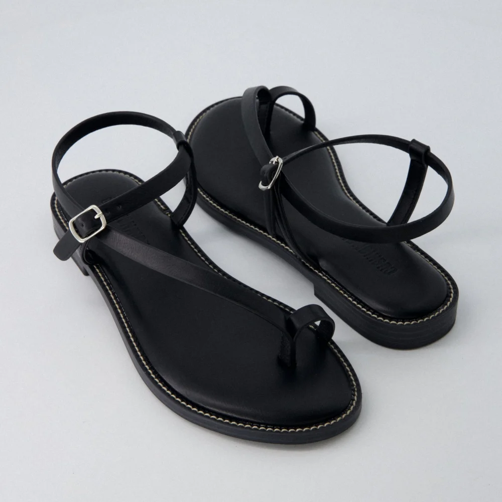 Life Strappy Flat Sandals