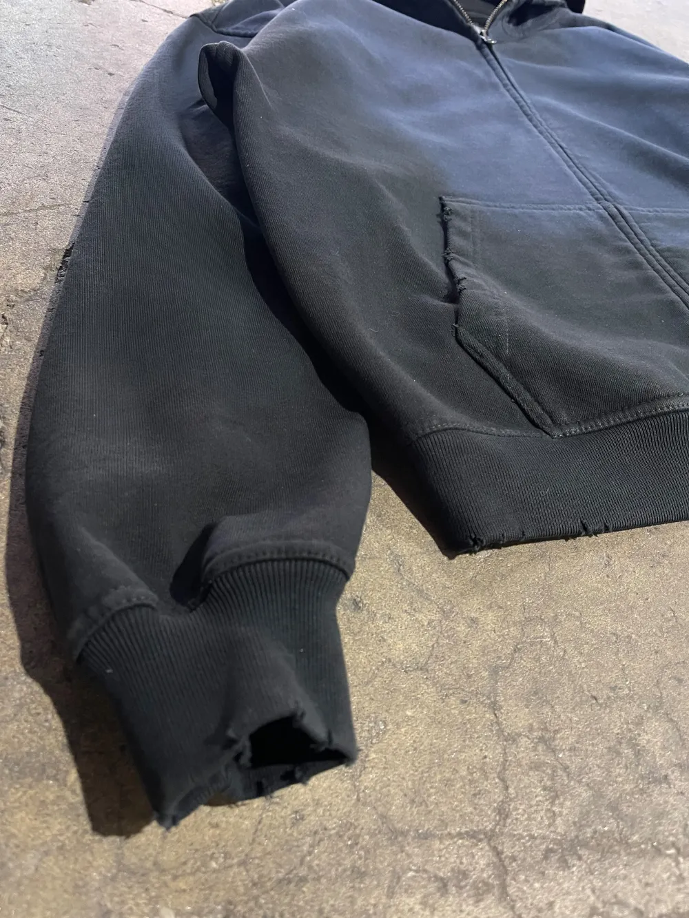 DISTRESSED & WASHED ZIP HOODIE - 3