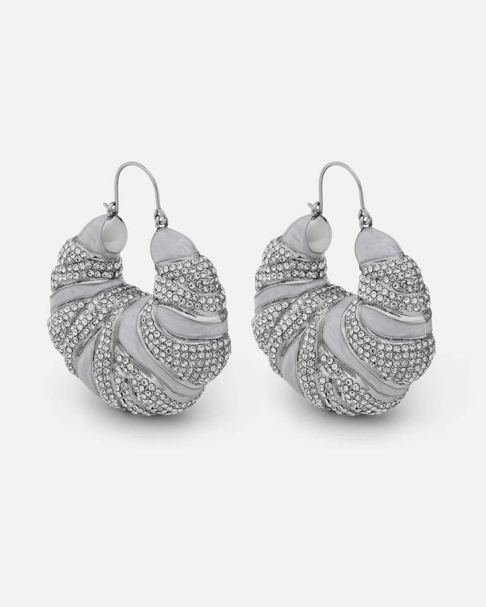 V1_Luar_Earrings_03