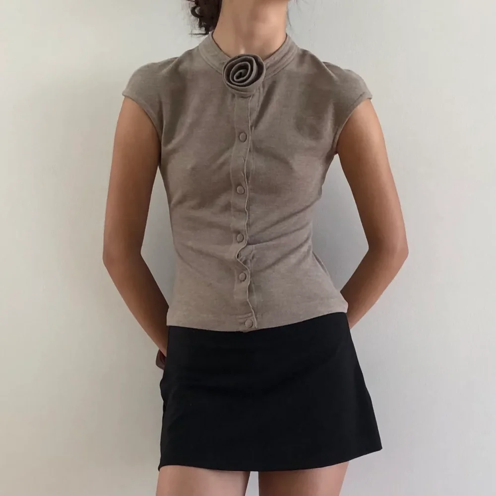 TARI ROSY—COLLARLESS TOP - 5