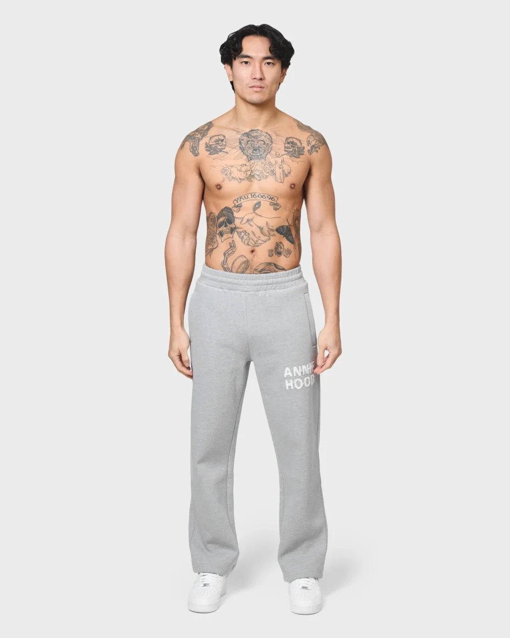 APPLIQUE JOGGERS - GREY