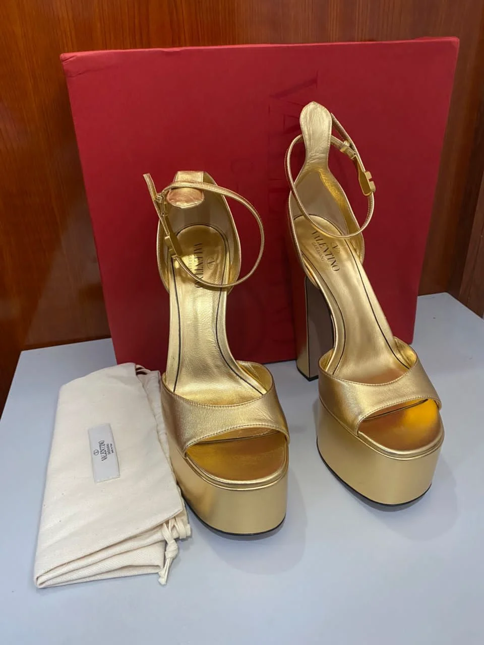 Valentino platform sandals 40
