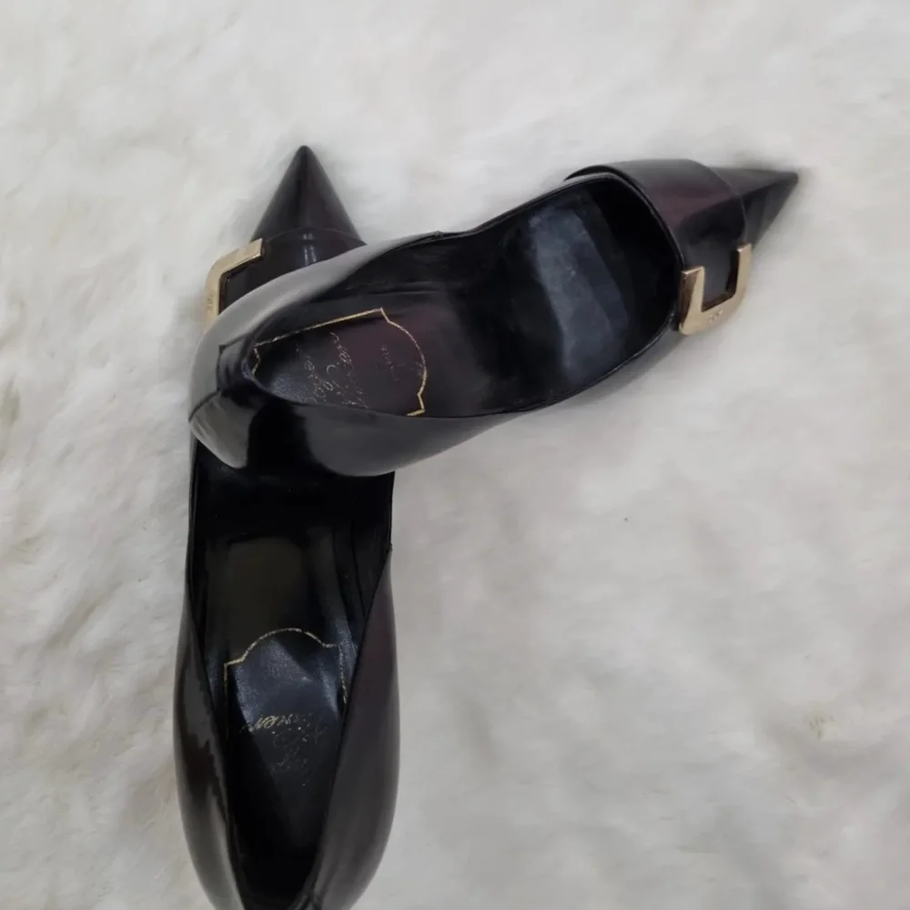 Roger Vivier pumps
