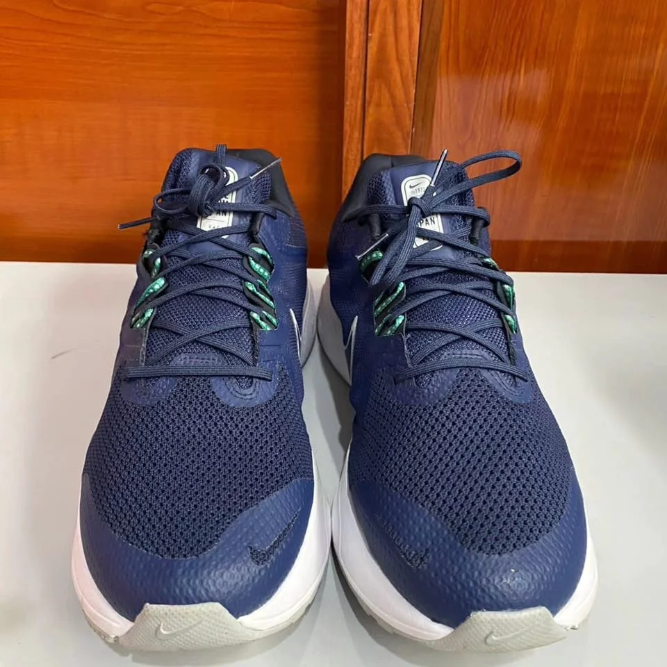 Nike sneakers 45