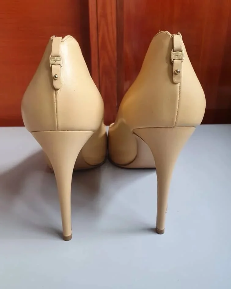 Salvatore Ferragamo pumps 42