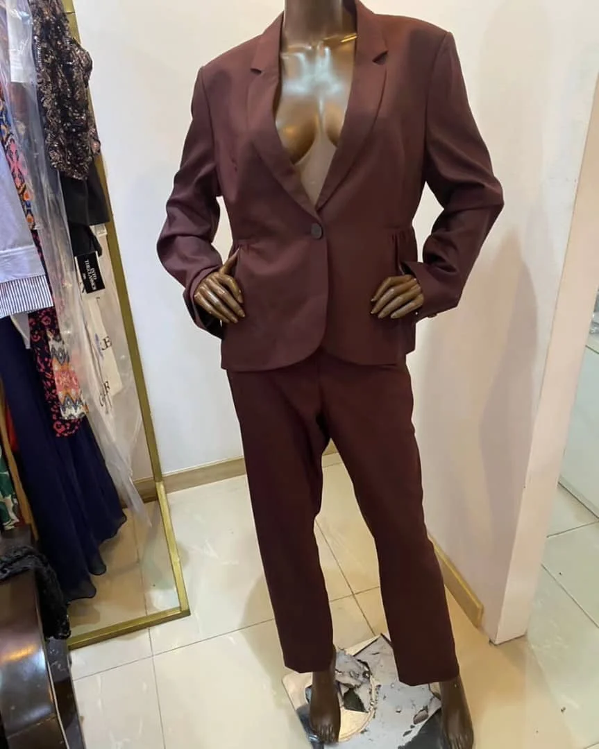 Hobbs suit 18