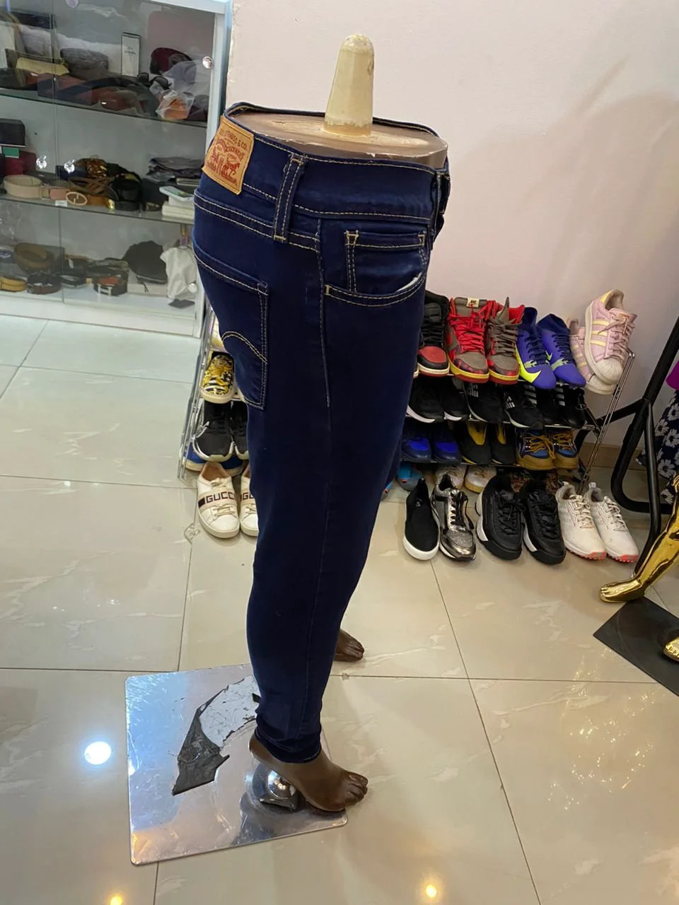 Levis Strauss Jeans 28