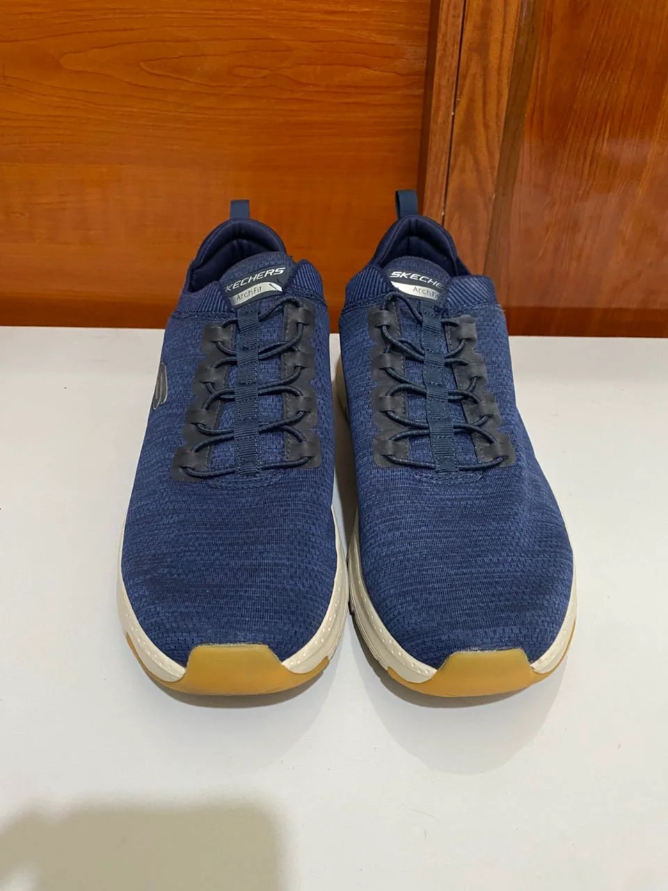 Sketchers gym shoes 43 - 3