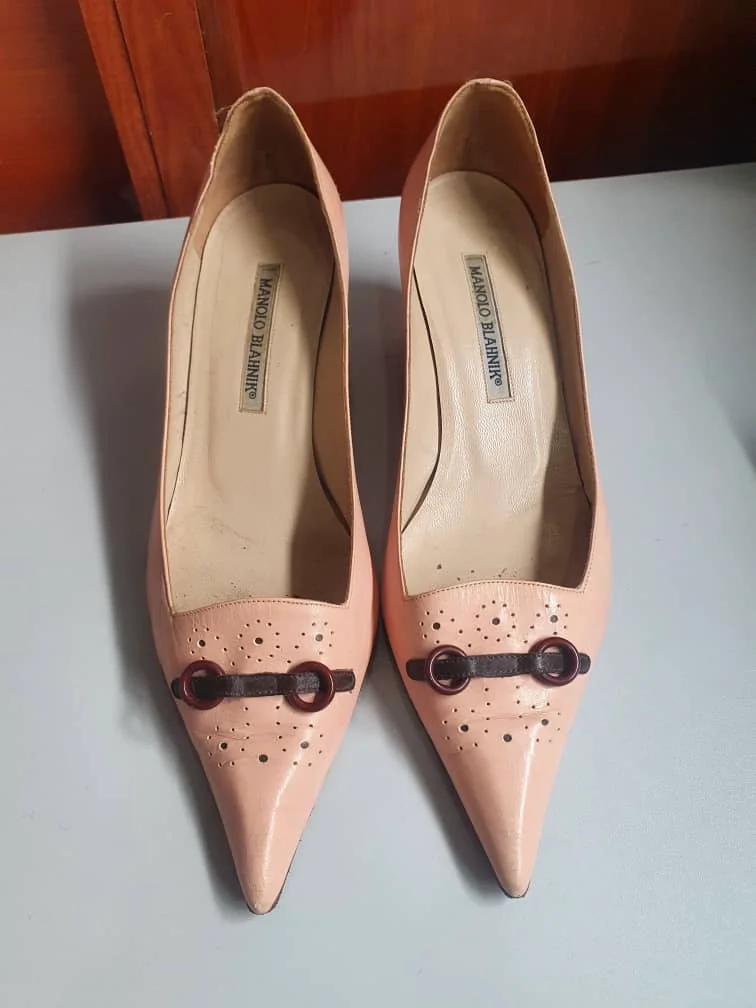 Manolo Blahnik pumps 39