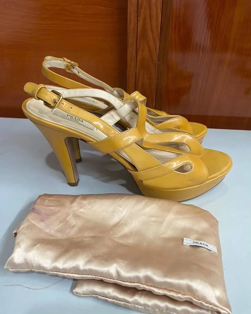 Prada sandals 40