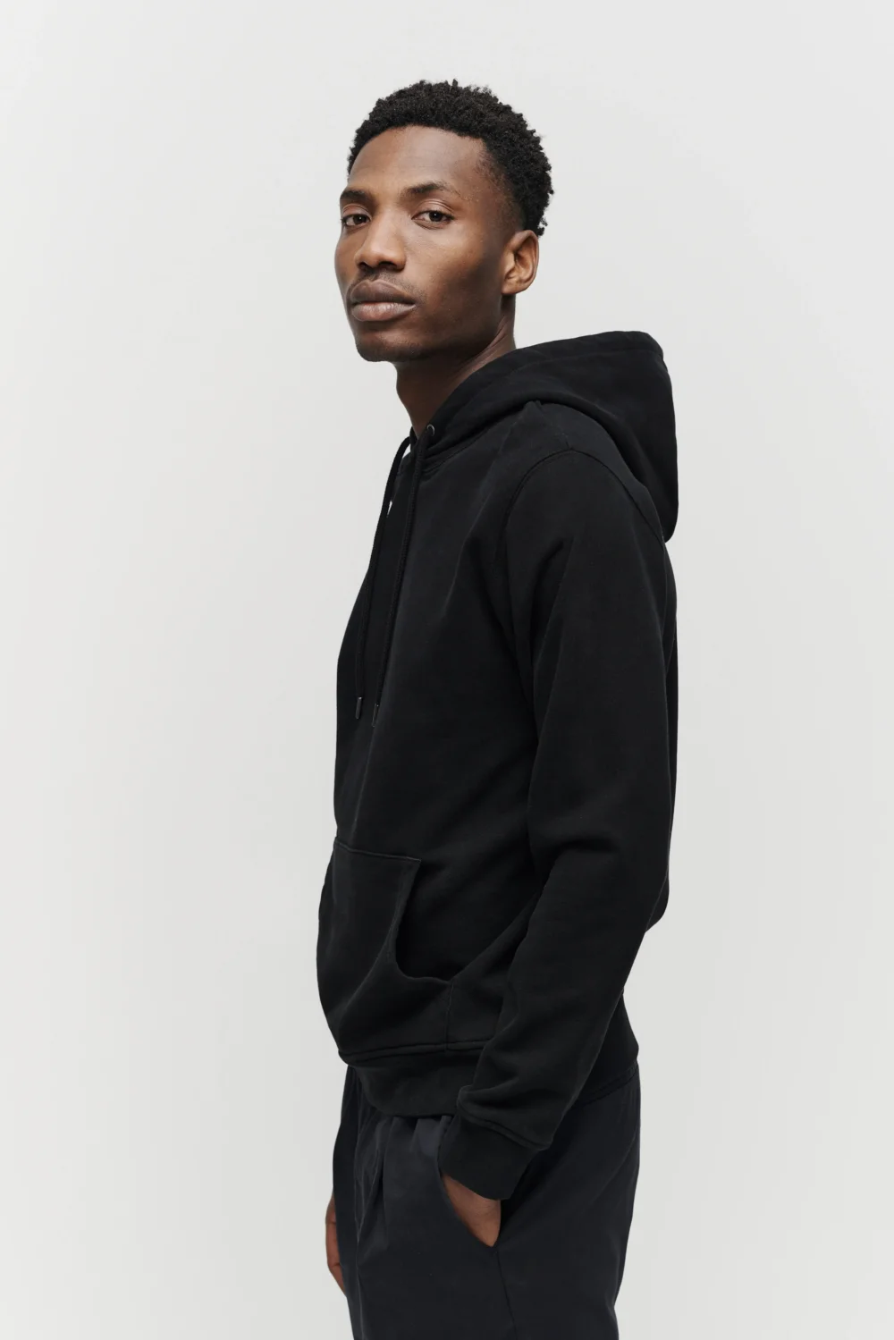 The Hooded Sweatshirt - Washed Black - 4