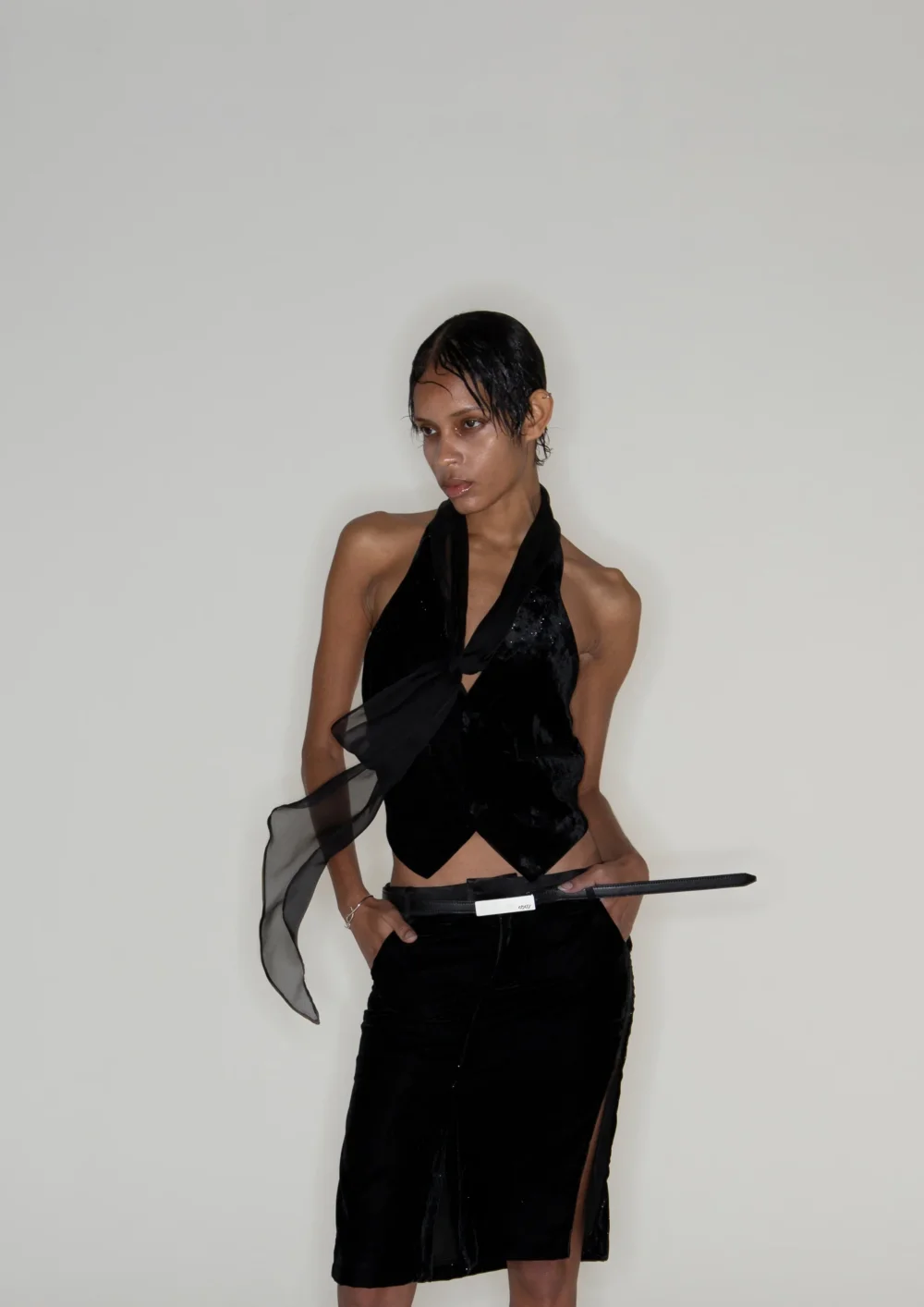 BACK CHAINED SCARF VEST