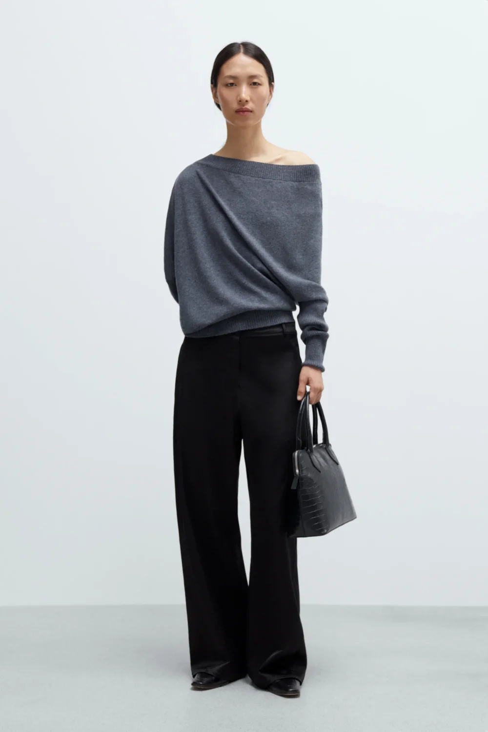 SATIN STRAIGHT PANTS