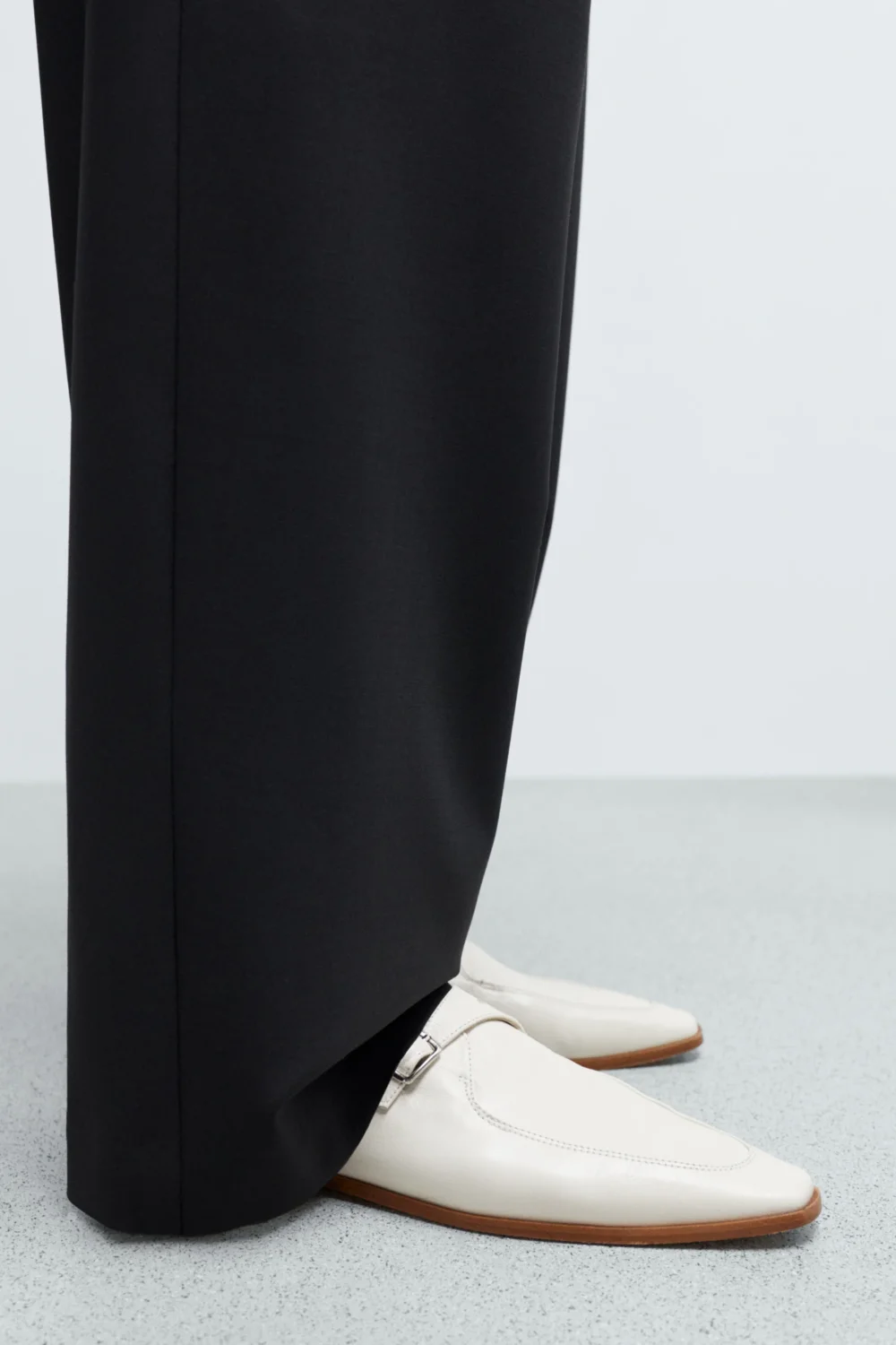 NILO POINTY LOAFER