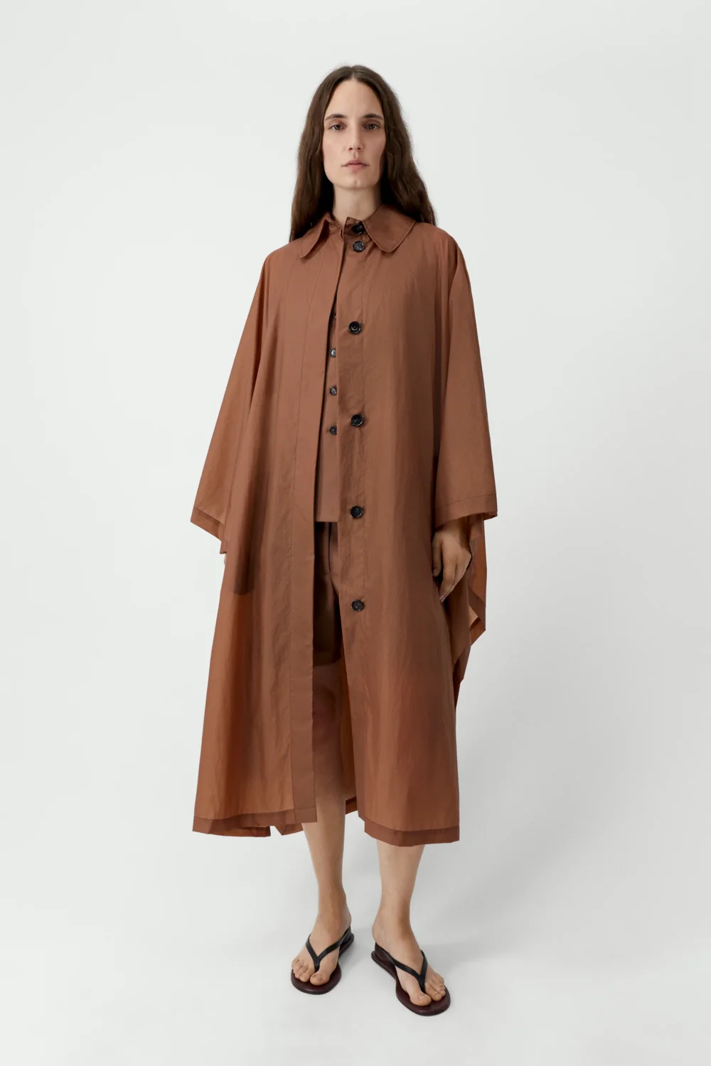 LIGHT-WEIGHT TECHNICAL CAPE