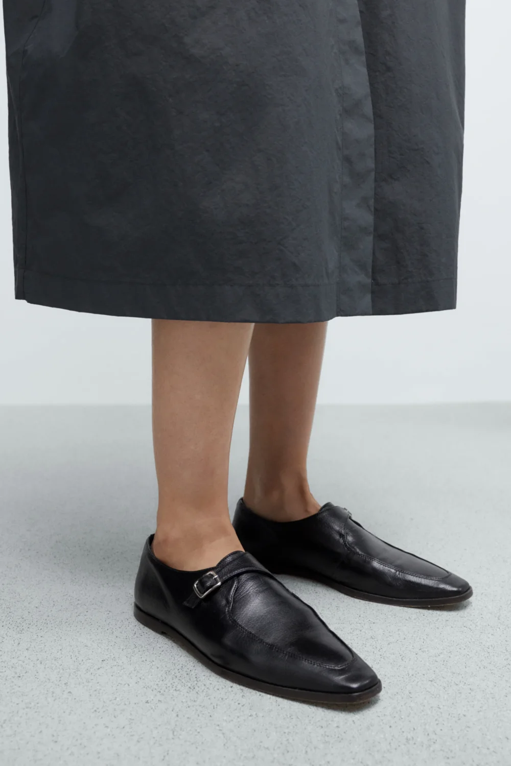 NILO POINTY LOAFER