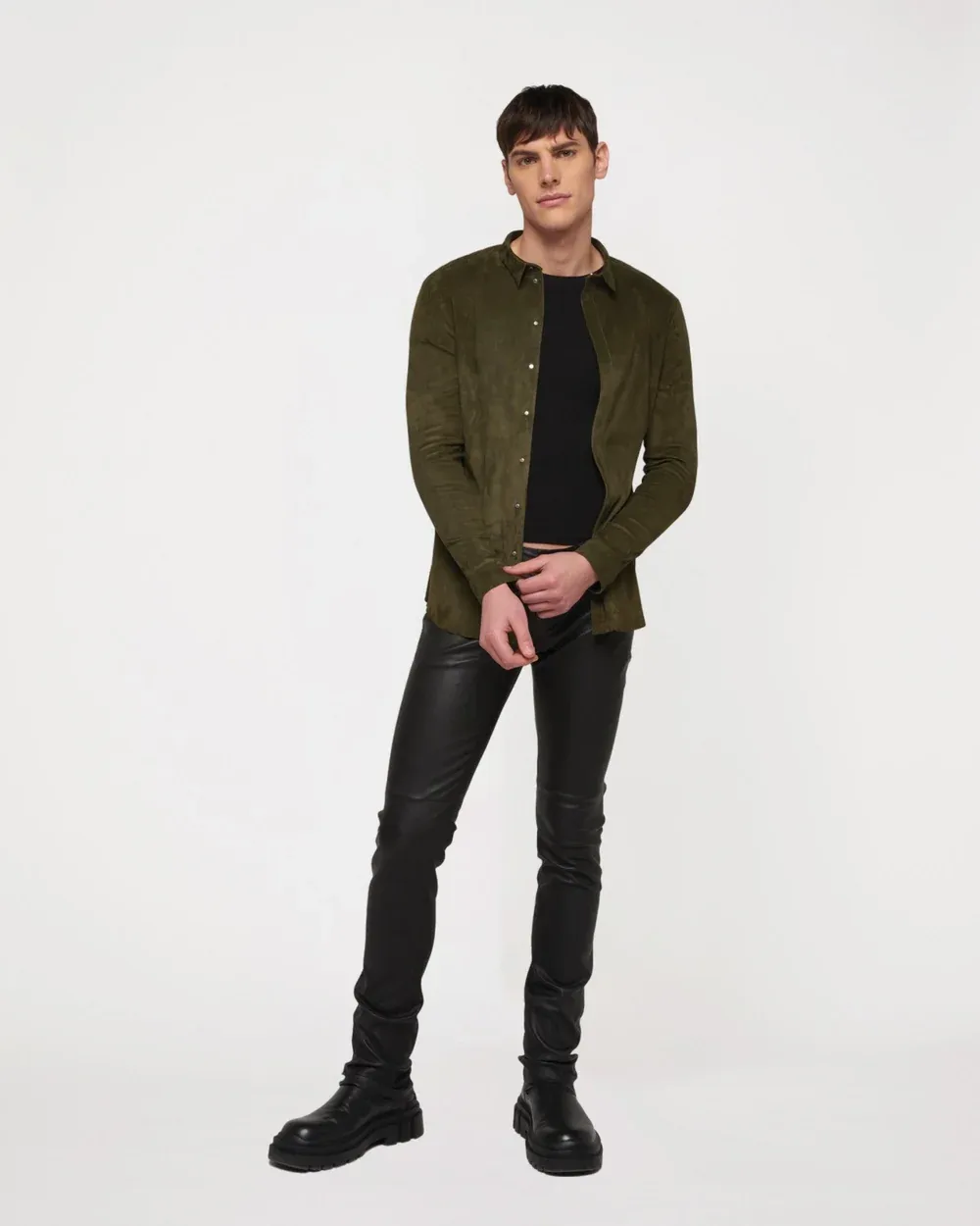 WANDER Shirt in Stretch Lamb Suede – Khaki
