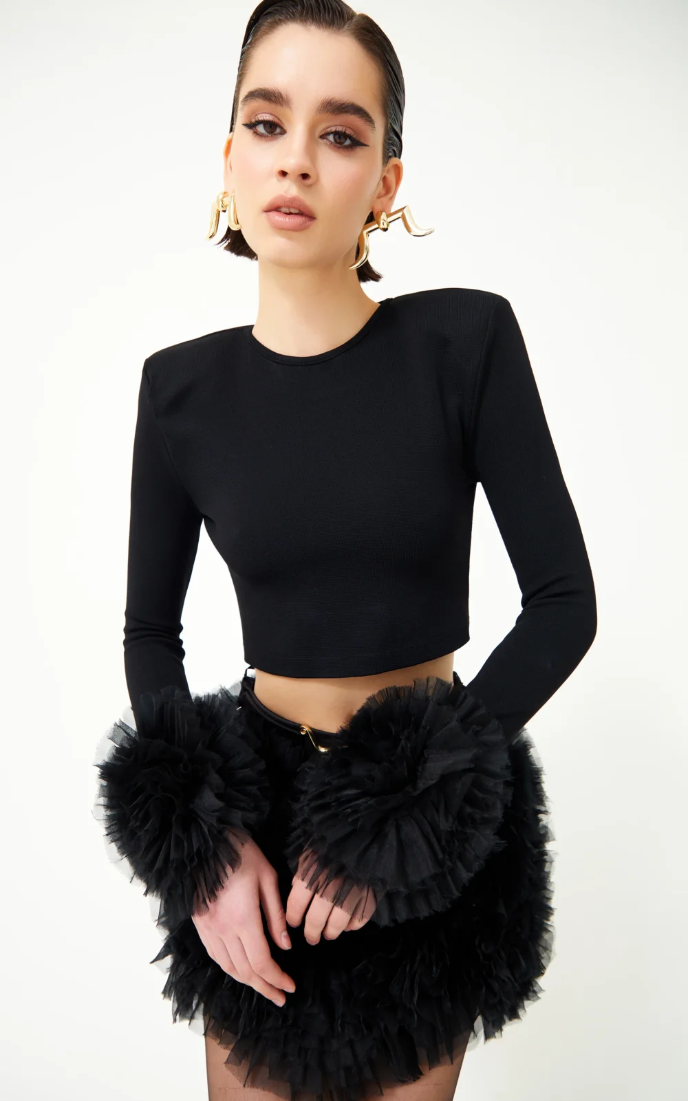Black Knit Crop Top With Organza Flower Details - 3