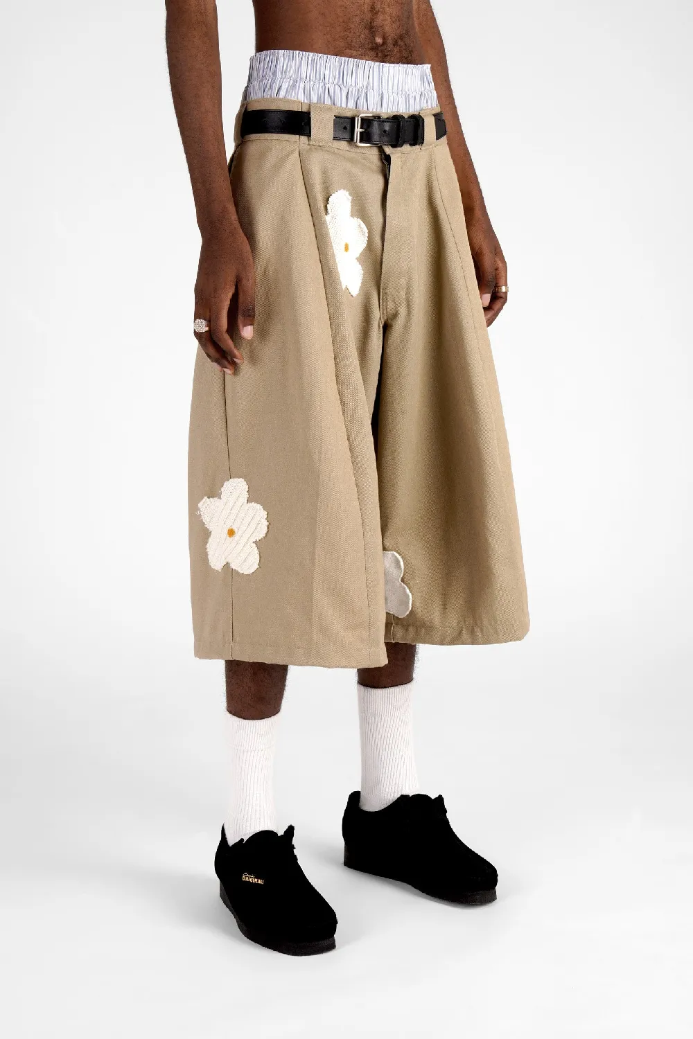 FO Baggy Shorts - Beige - Flower Edition