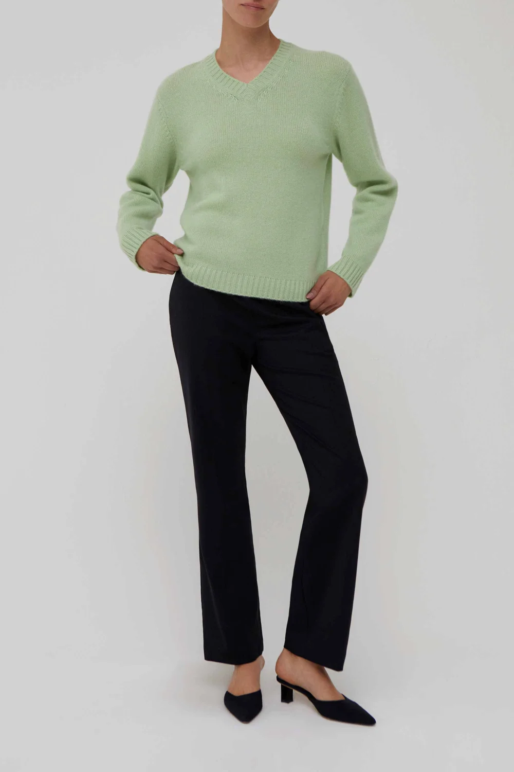 Nevia Cashmere Sweater in Light Green