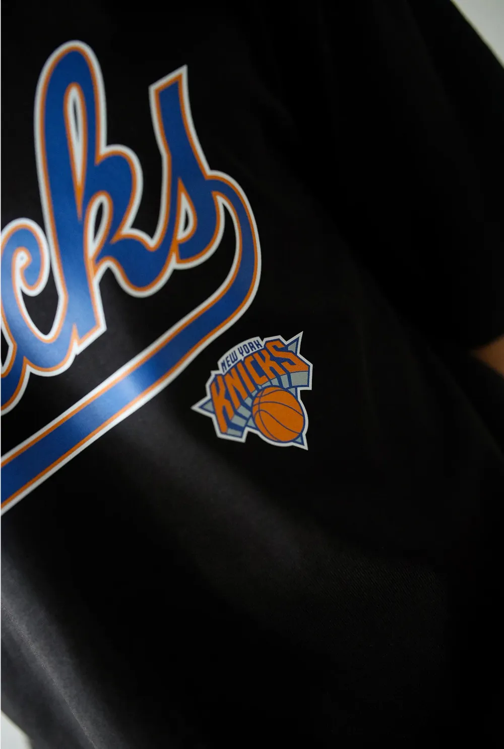 New York Knicks Spirit Heavyweight T-Shirt - Black - 3