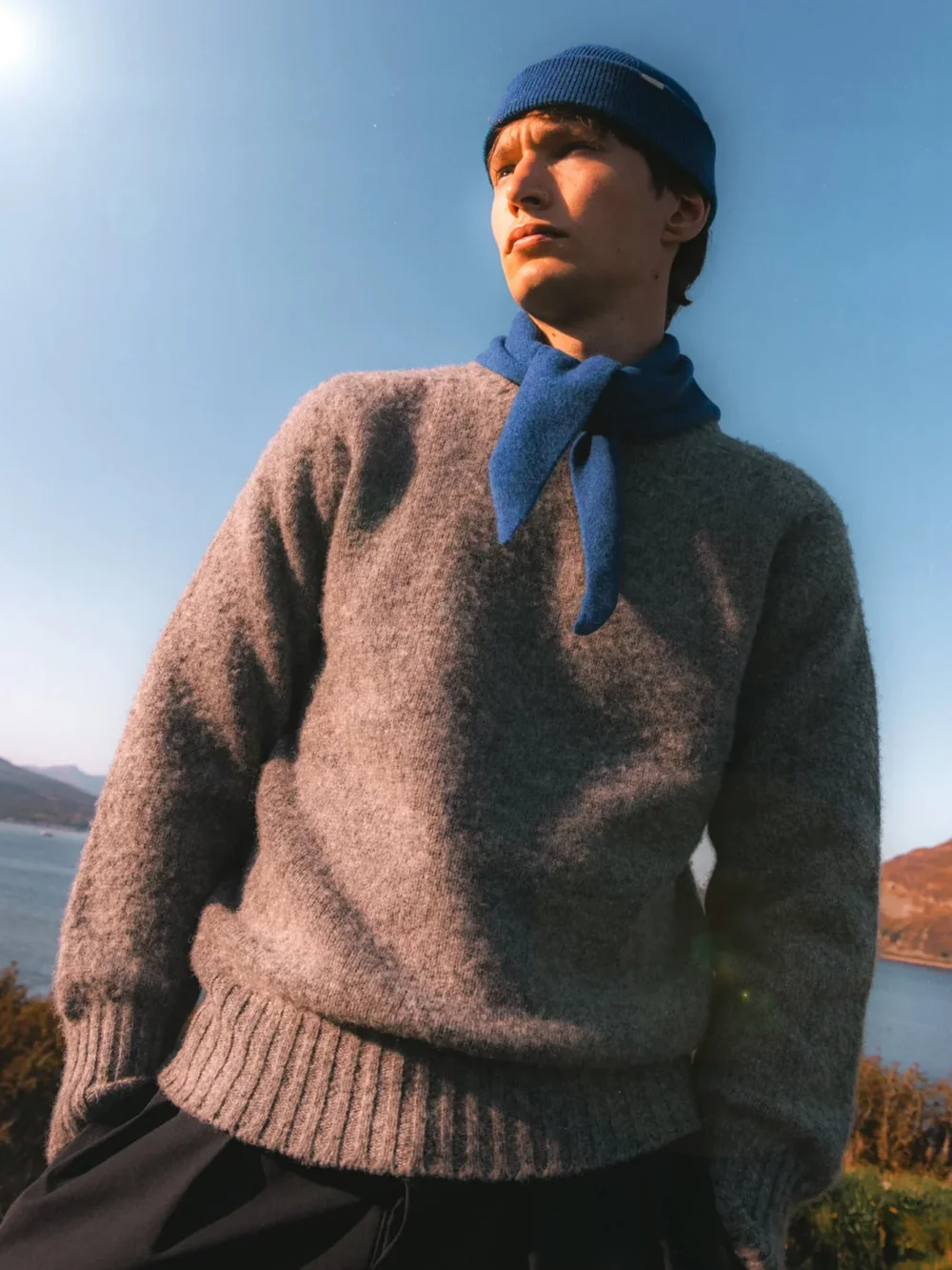 Brushed Shetland Crew in Grey Lambswool - 4