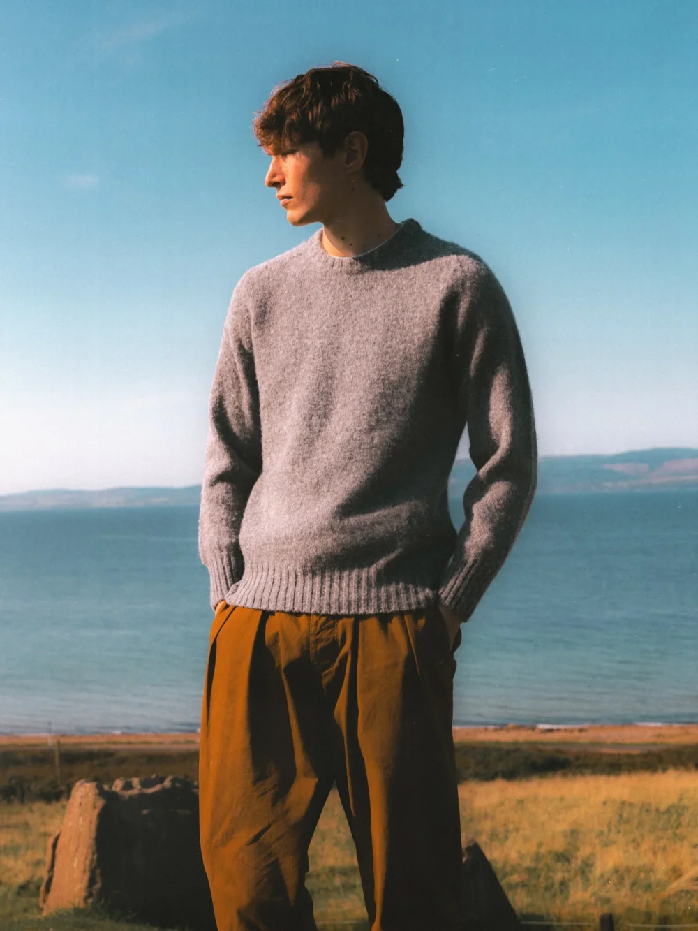 Brushed Shetland Crew in Grey Lambswool - 2
