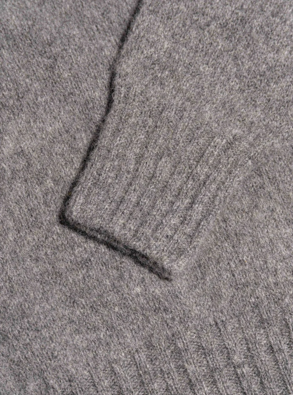 Brushed Shetland Crew in Grey Lambswool - 5