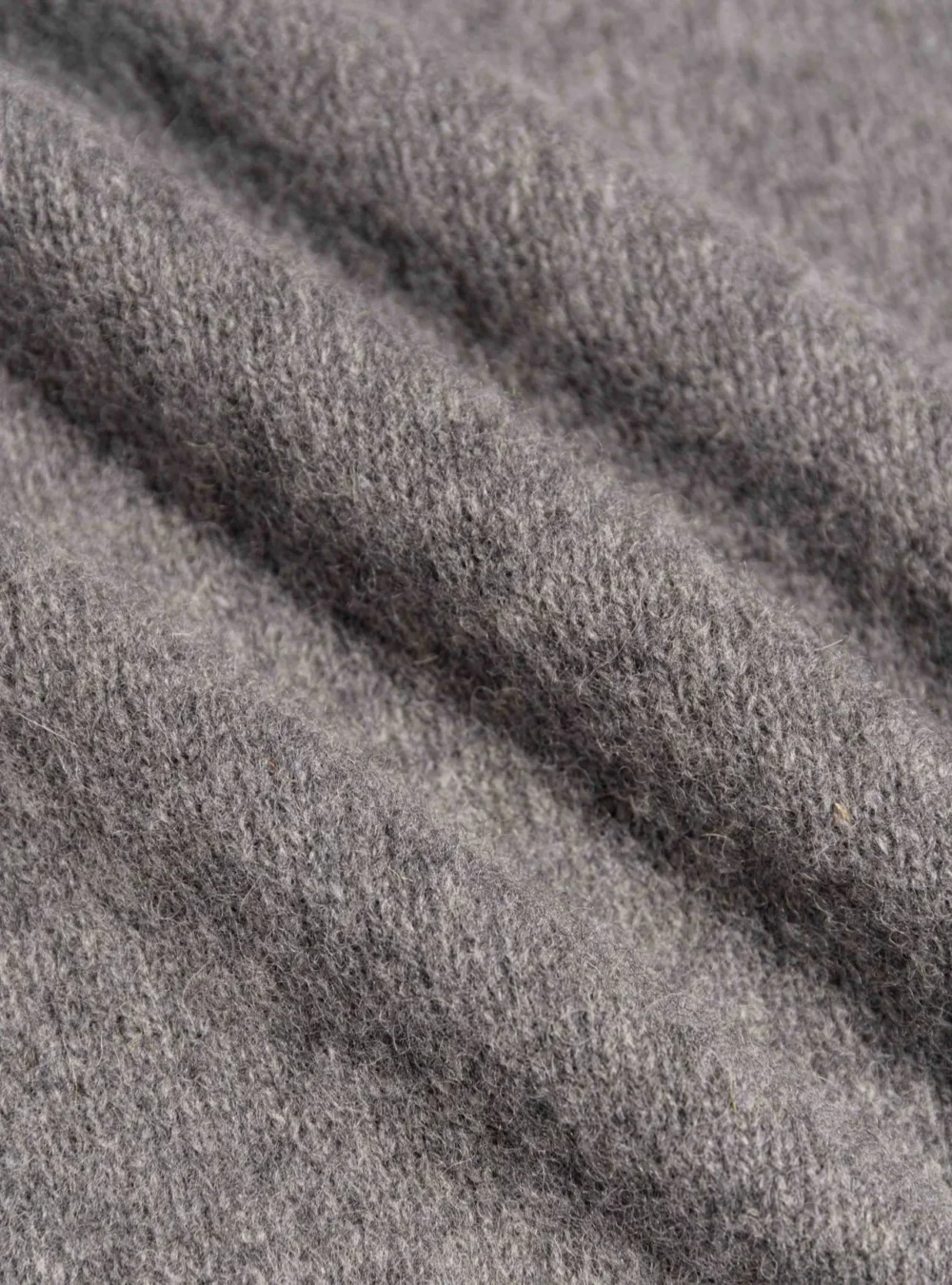 Brushed Shetland Crew in Grey Lambswool - 3