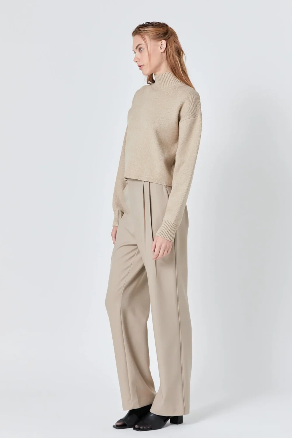 Cropped Sweater - 4