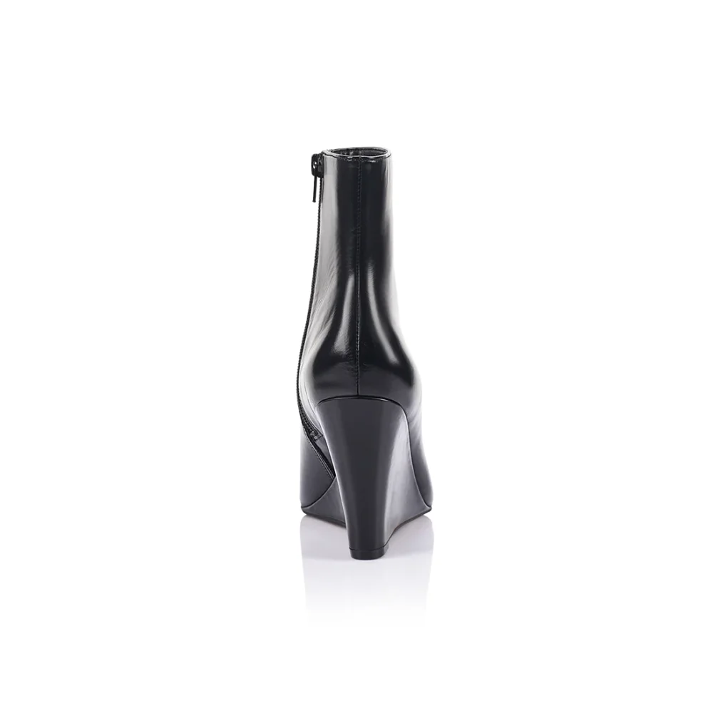 Flynn Boot Black High-Shine Leather - 4