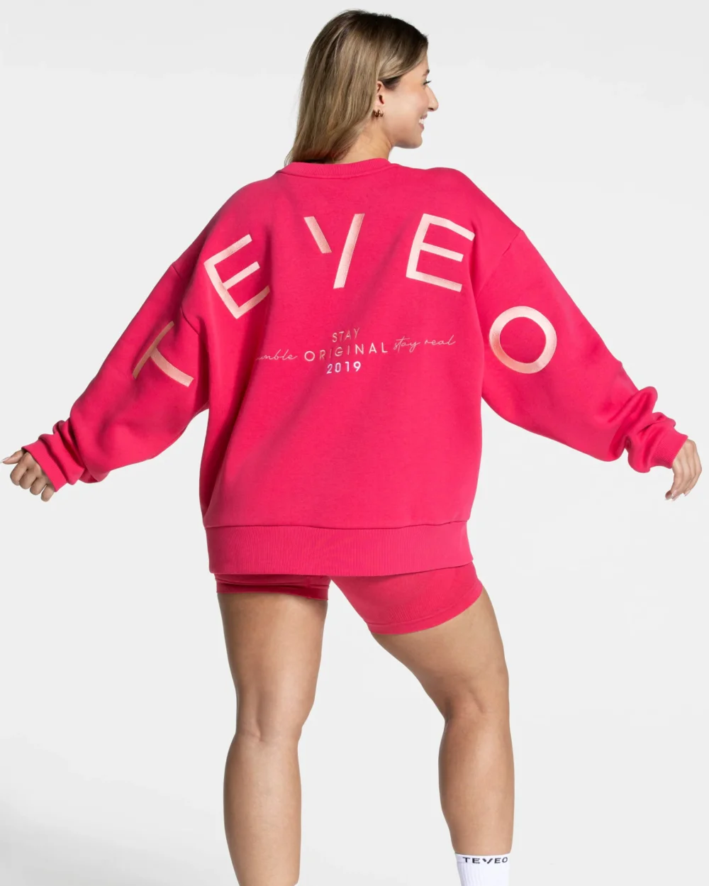 Signature Oversized Sweater ‘Berry’