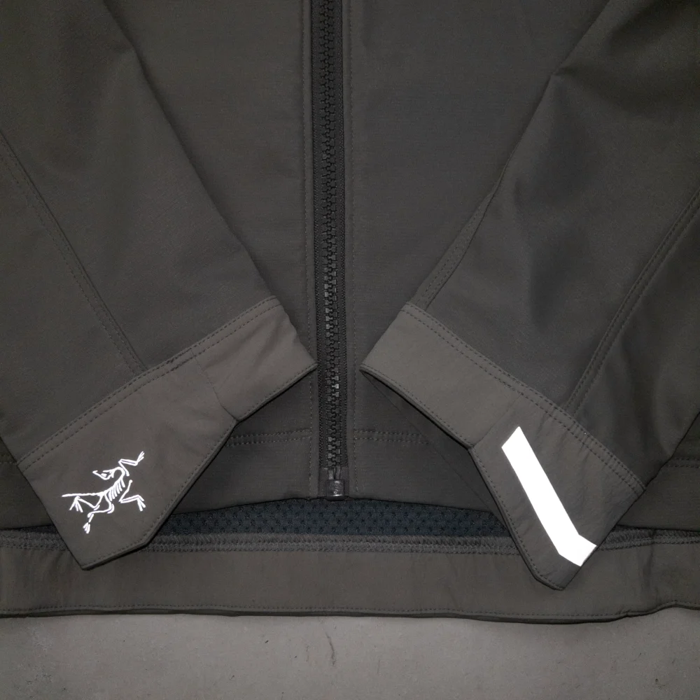 Vintage Arcteryx A2B Commuter Hardshell Jacket Size M - 5