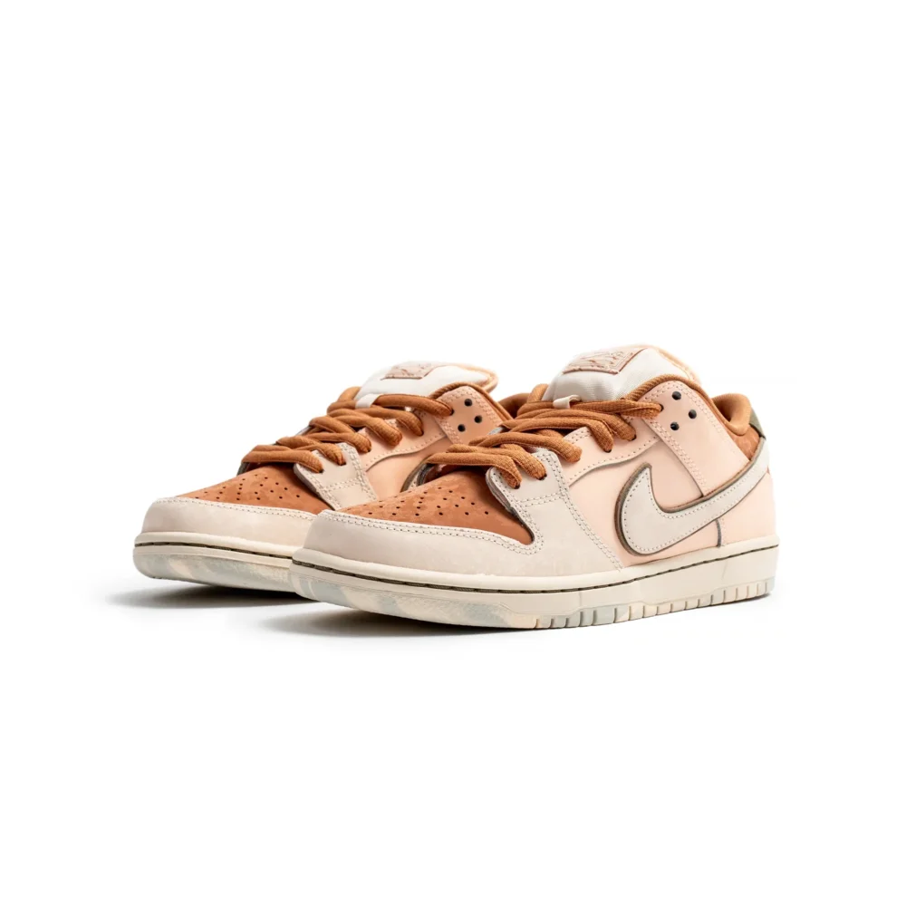 Nike SB Dunk Low “Trocadéro Gardens”