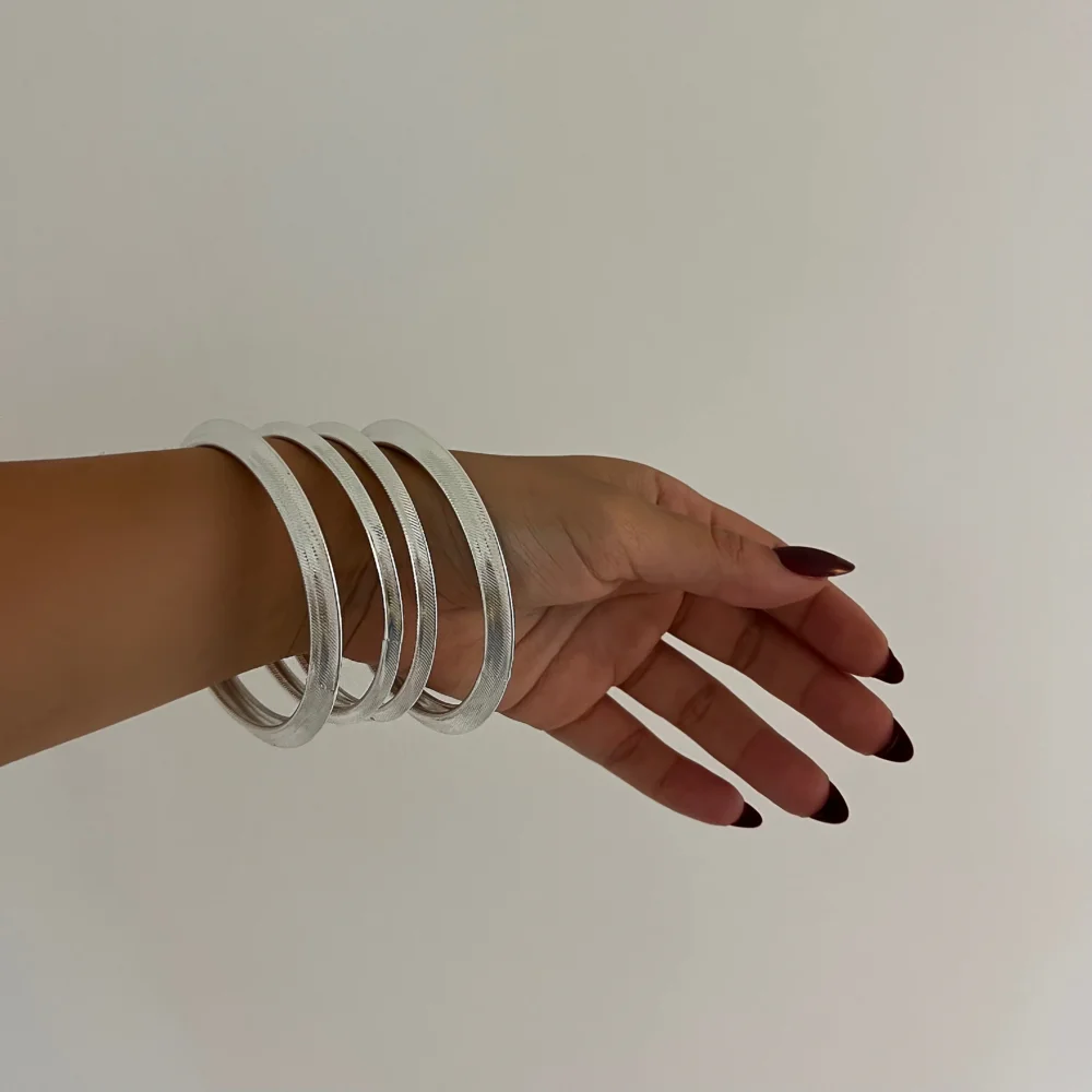 The 4 Silver Set Textured Bangle Set