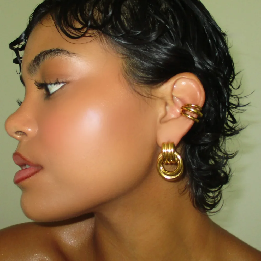 The Mini Gold Staple Earrings