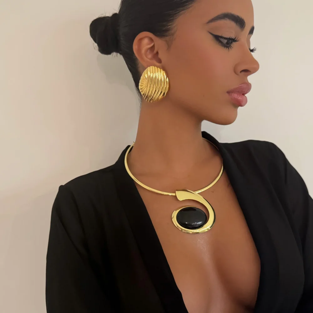 The Black Ring Neckalce