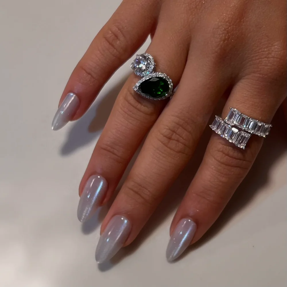 The Left Double Emerald Pair Ring